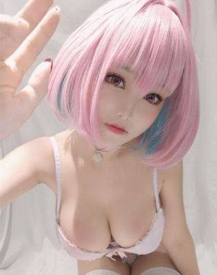蜜桃av鲁一鲁一鲁一鲁俄罗斯的