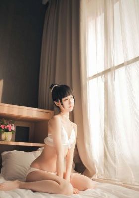 迷人的保姆播放